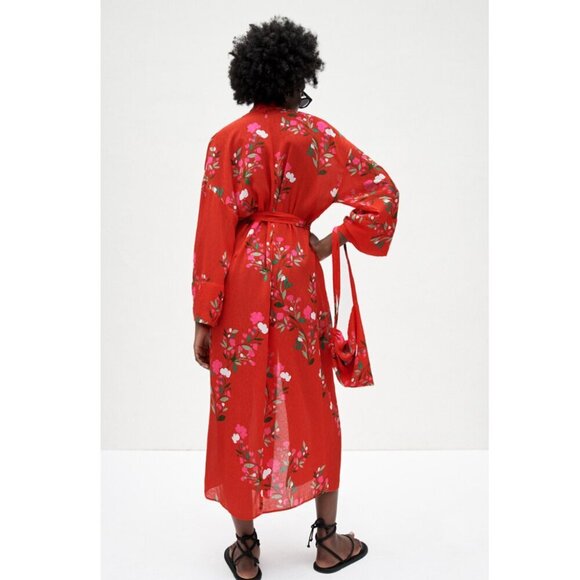 Zara floral wrap midi dress with 3/4 sleeves - Picture 4 of 16